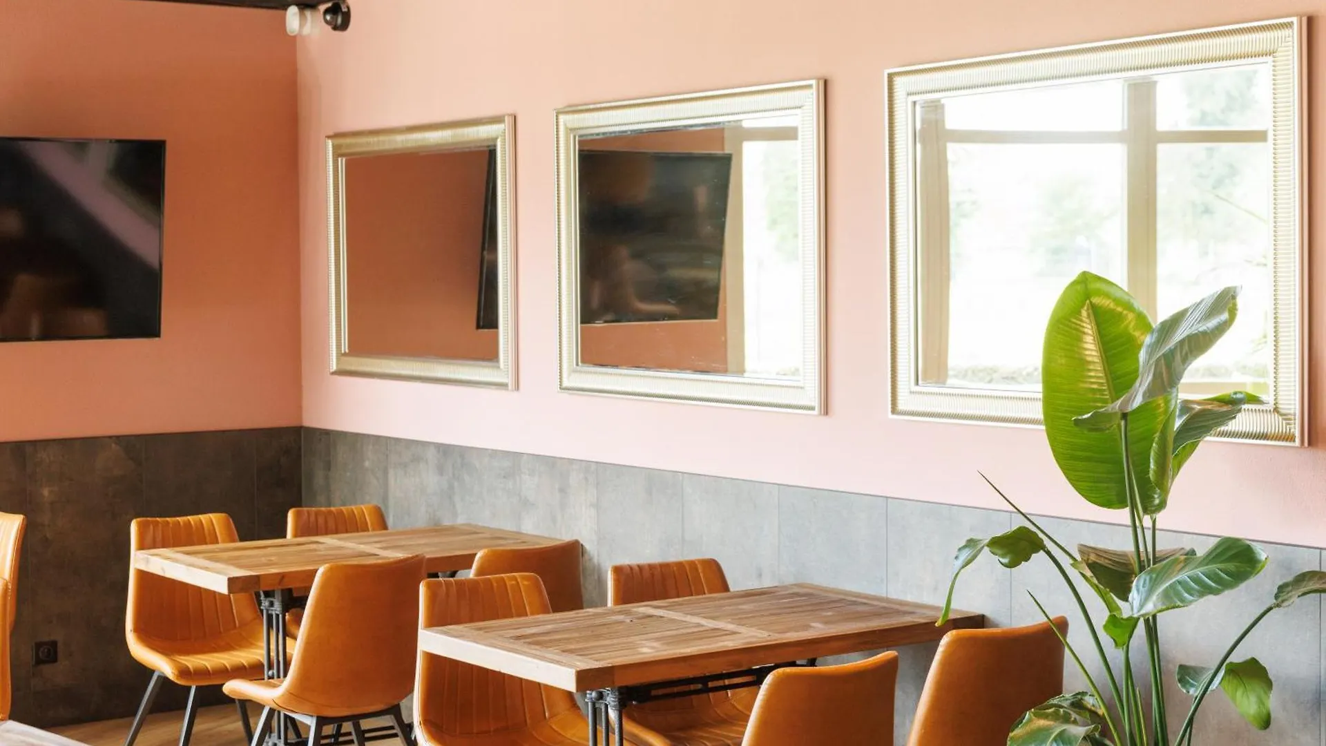 B&B Hotel Clermont-Ferrand Nord ريوم فرنسا