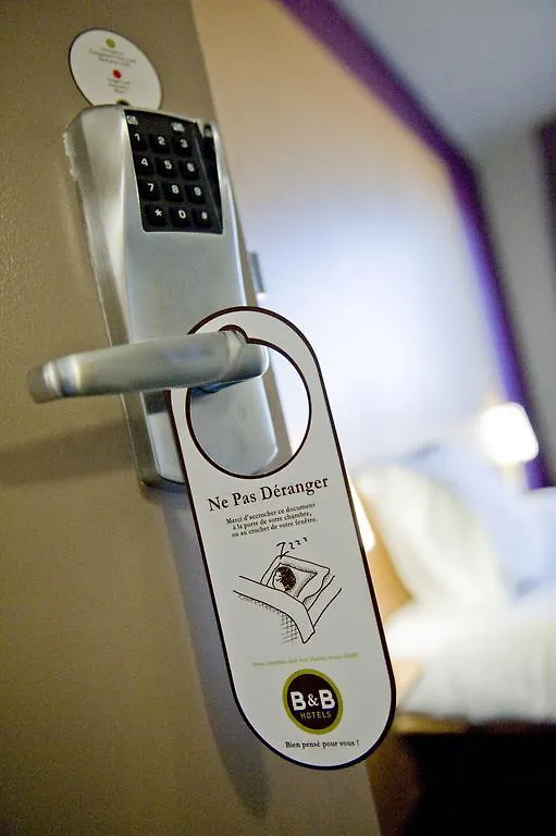 ** Hotel B&B Hôtel Clermont-Ferrand Nord Riom Frankrijk