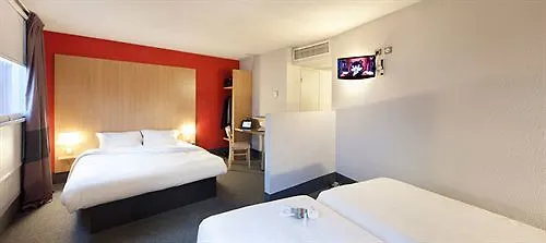 B&B Hôtel Clermont-Ferrand Nord Riom Hotel