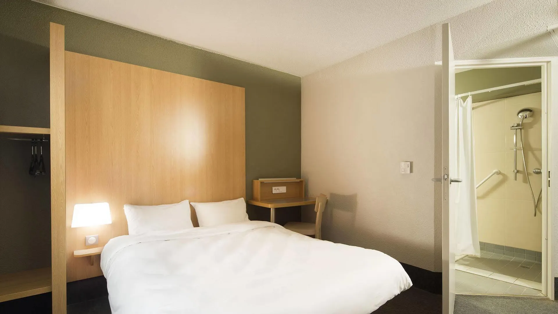B&B Hotel Clermont-Ferrand Nord ريوم