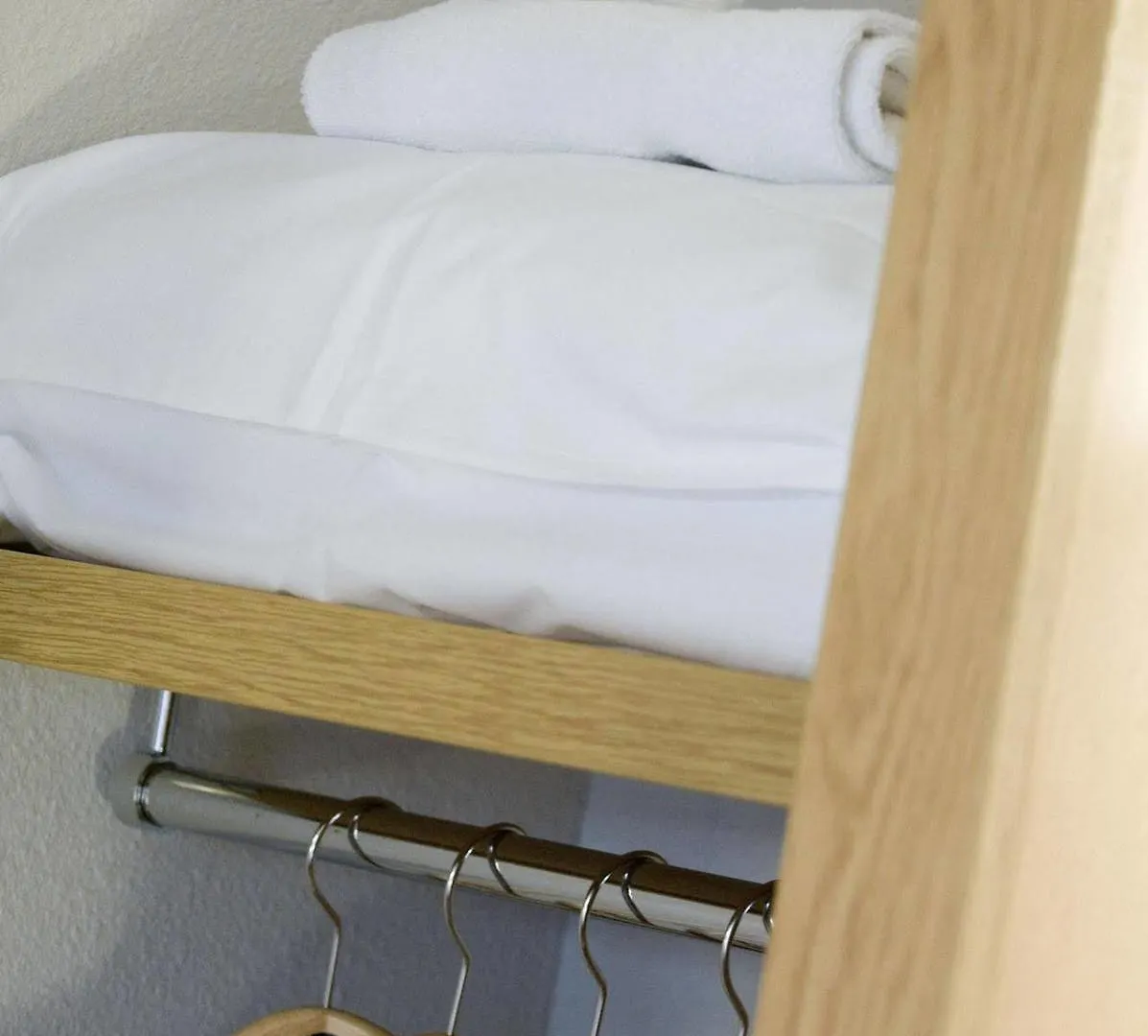 B&B Hotel Clermont-Ferrand Nord ريوم 2*,  فرنسا