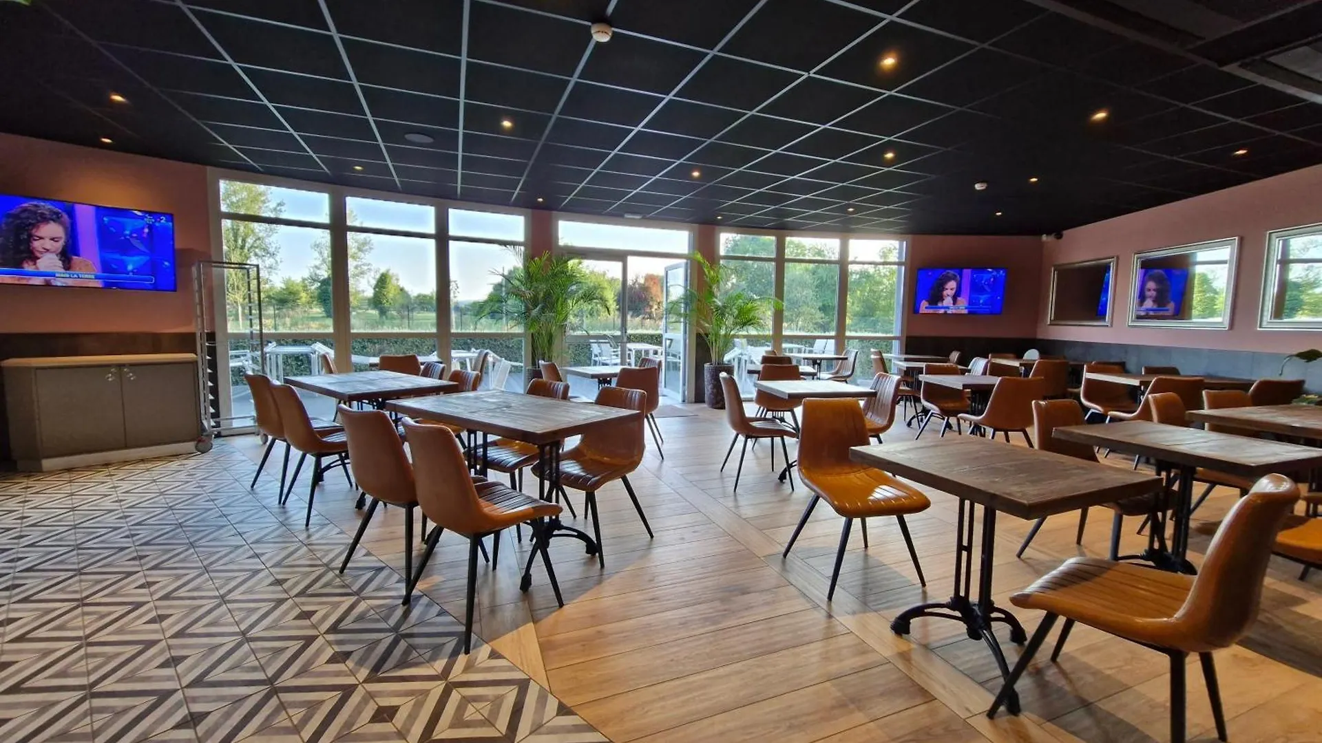 B&B Hotel Clermont-Ferrand Nord Riom