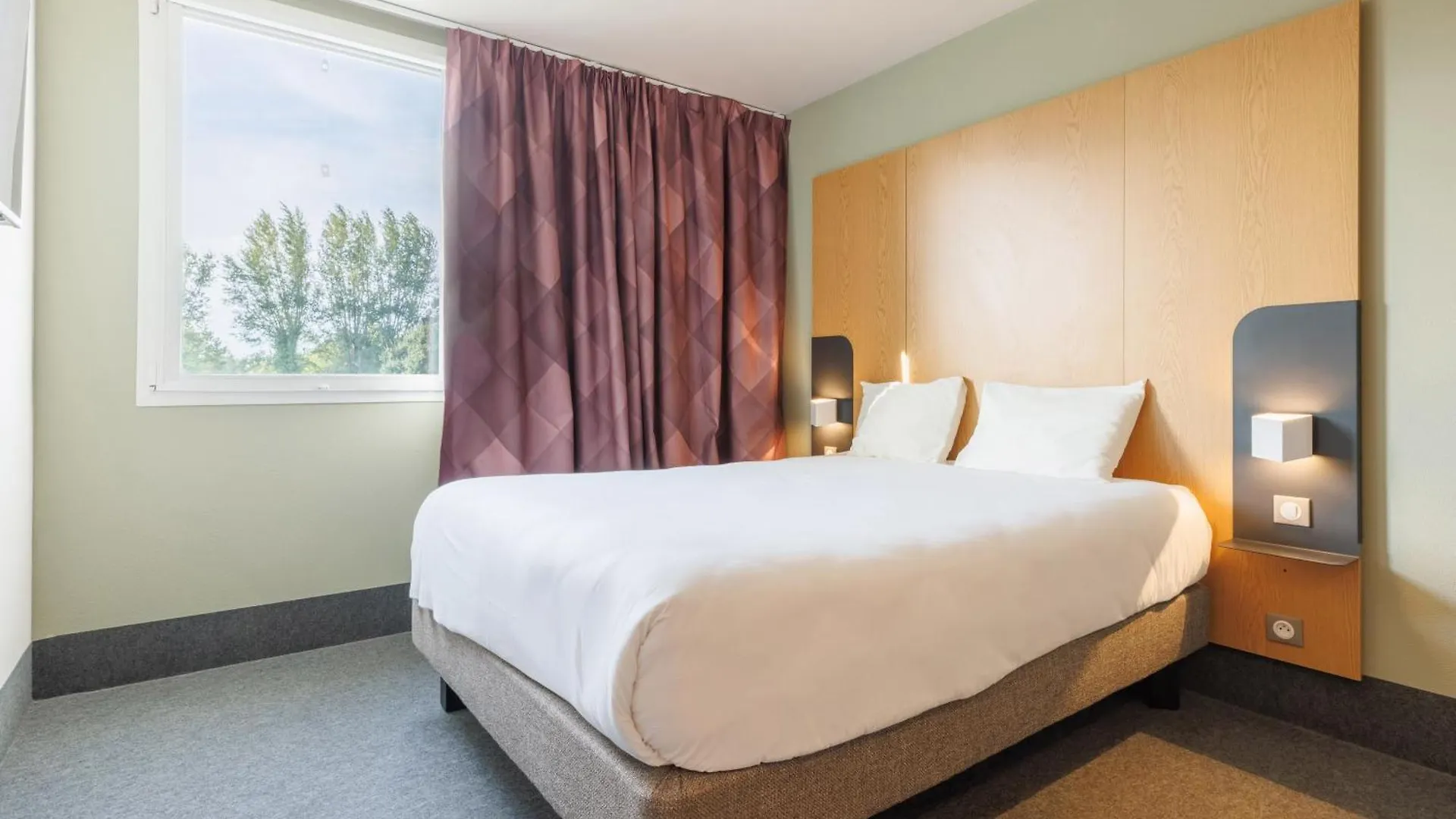 B&B Hotel Clermont-Ferrand Nord Riom