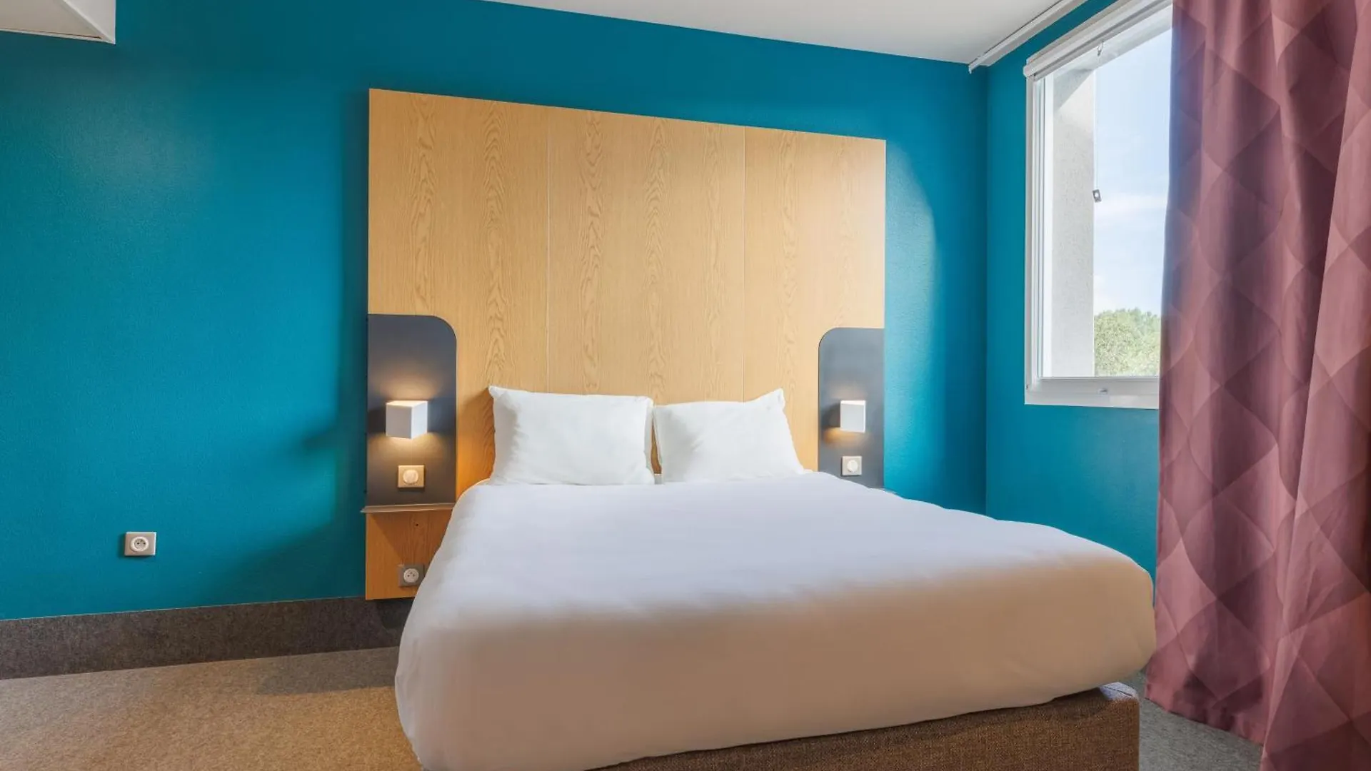 **  B&B Hotel Clermont-Ferrand Nord Riom Francia