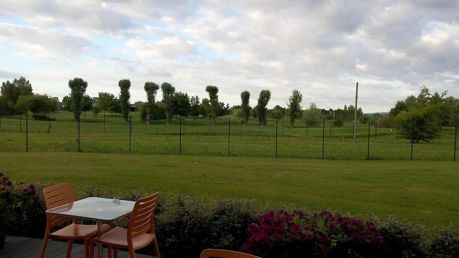 B&B Hotel Clermont-Ferrand Nord Riom